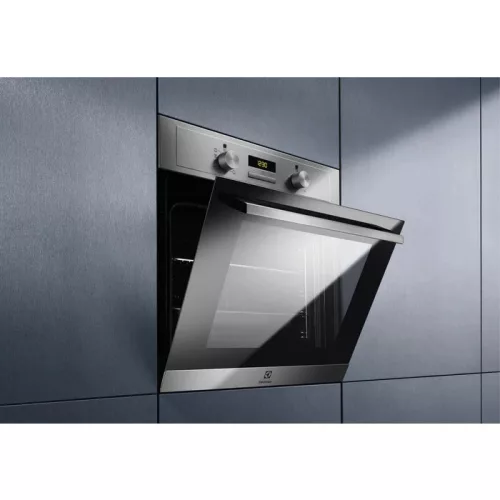 Electrolux_EOF3H00BX_SurroundCook_600_beepitheto_suto_aqua_clean_tisztitassal-i228512