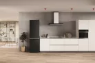 Whirlpool W7X 93A K 1 alulfagyasztós hűtő, 367 liter, fekete