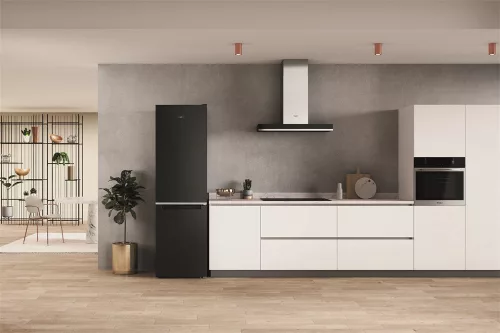 Whirlpool W7X 93A K 1 alulfagyasztós hűtő, 367 liter, fekete