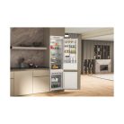 Whirlpool WHC20D013D1 beépíthető alulfagyasztós hűtőszekrény