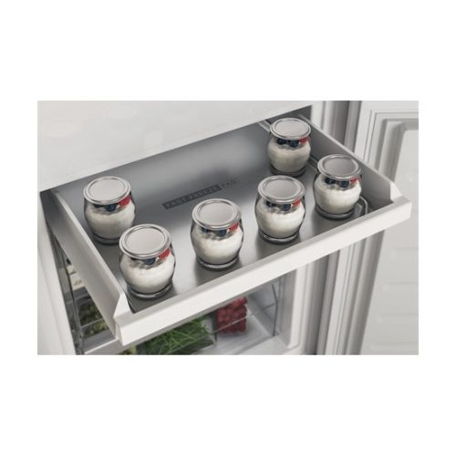 Whirlpool WHC20D013D1 beépíthető alulfagyasztós hűtőszekrény