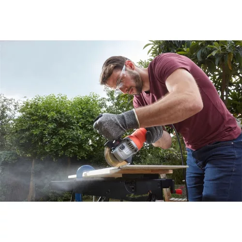 Black and Decker BEG010-QS sarokcsiszoló